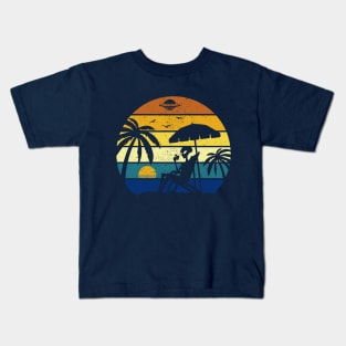 Alien On The Beach Summer Vacation Tropical Hawaiian Vintage Sunset Kids T-Shirt